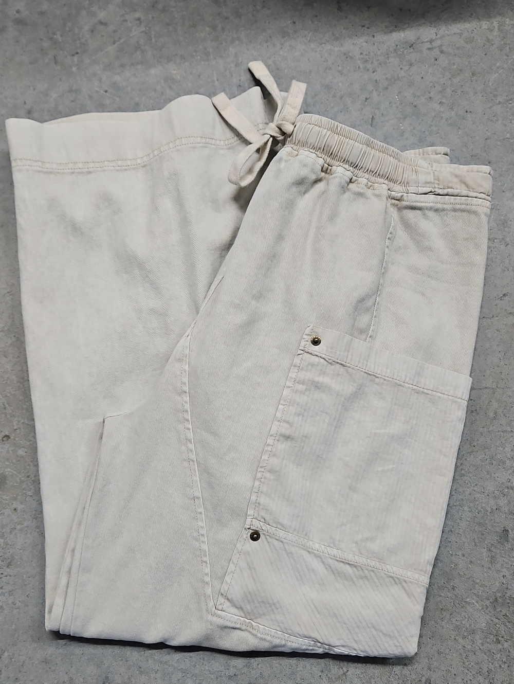 Mustard Seed Women's Cargo Drawstring Pants - Light Beige